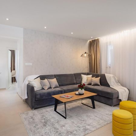 Luxury Apartment Silvery In Split Center With Jacuzzi, Sauna And Parking Exterior photo