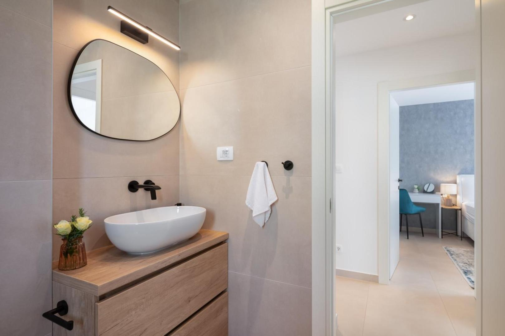Luxury Apartment Silvery In Split Center With Jacuzzi, Sauna And Parking Exterior photo